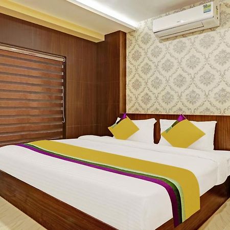 Itsy Hotels Sapphire Residency Manjeri Exterior photo