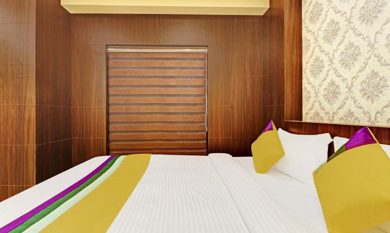 Itsy Hotels Sapphire Residency Manjeri Exterior photo
