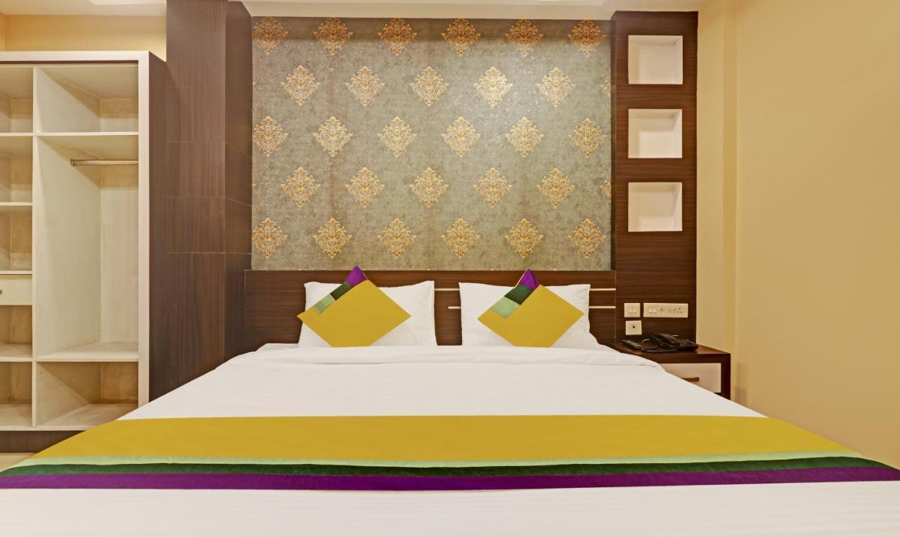 Itsy Hotels Sapphire Residency Manjeri Exterior photo