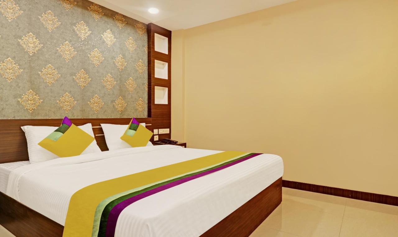 Itsy Hotels Sapphire Residency Manjeri Exterior photo