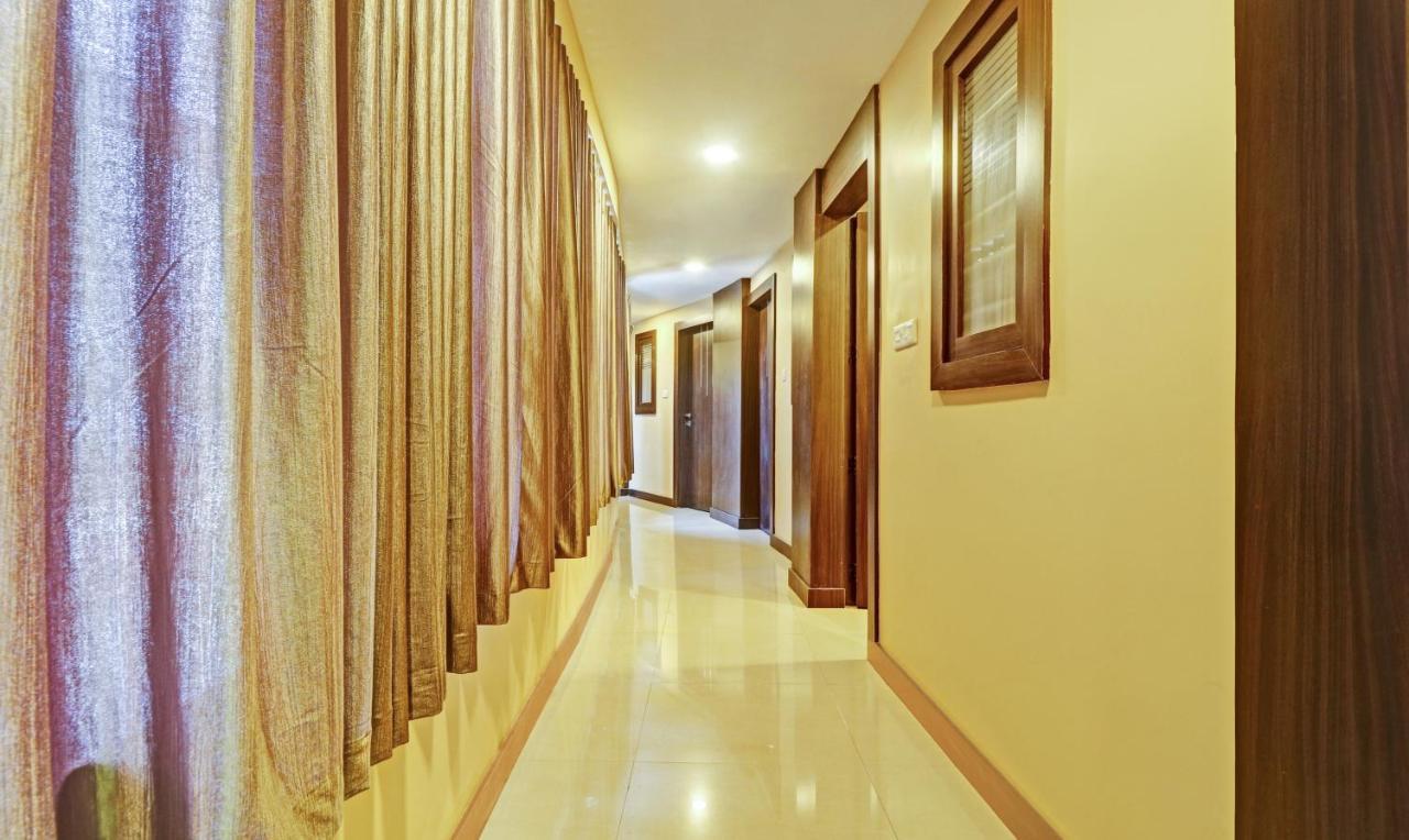 Itsy Hotels Sapphire Residency Manjeri Exterior photo